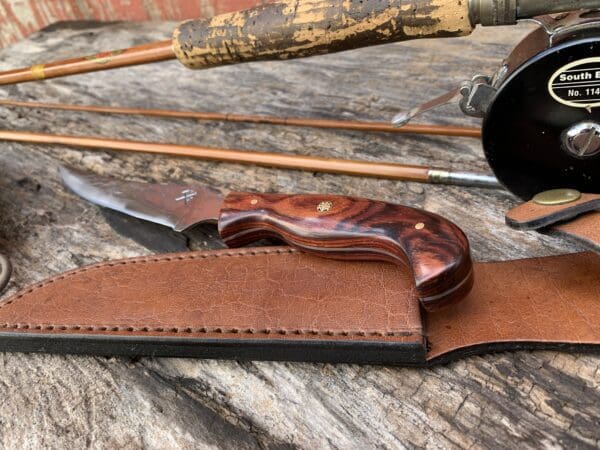 A knife and some other items on the table